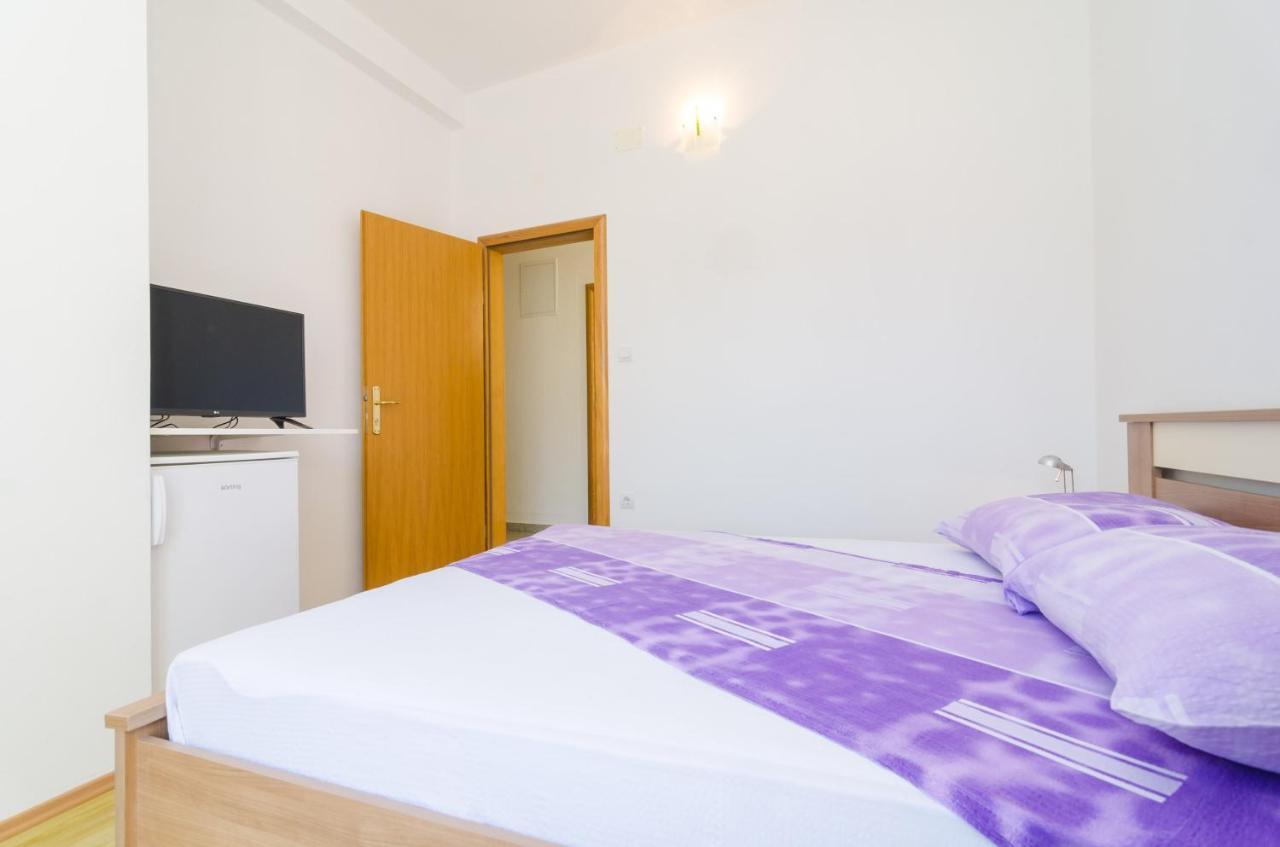 Rooms & Apartments Barisic 믈리니 객실 사진