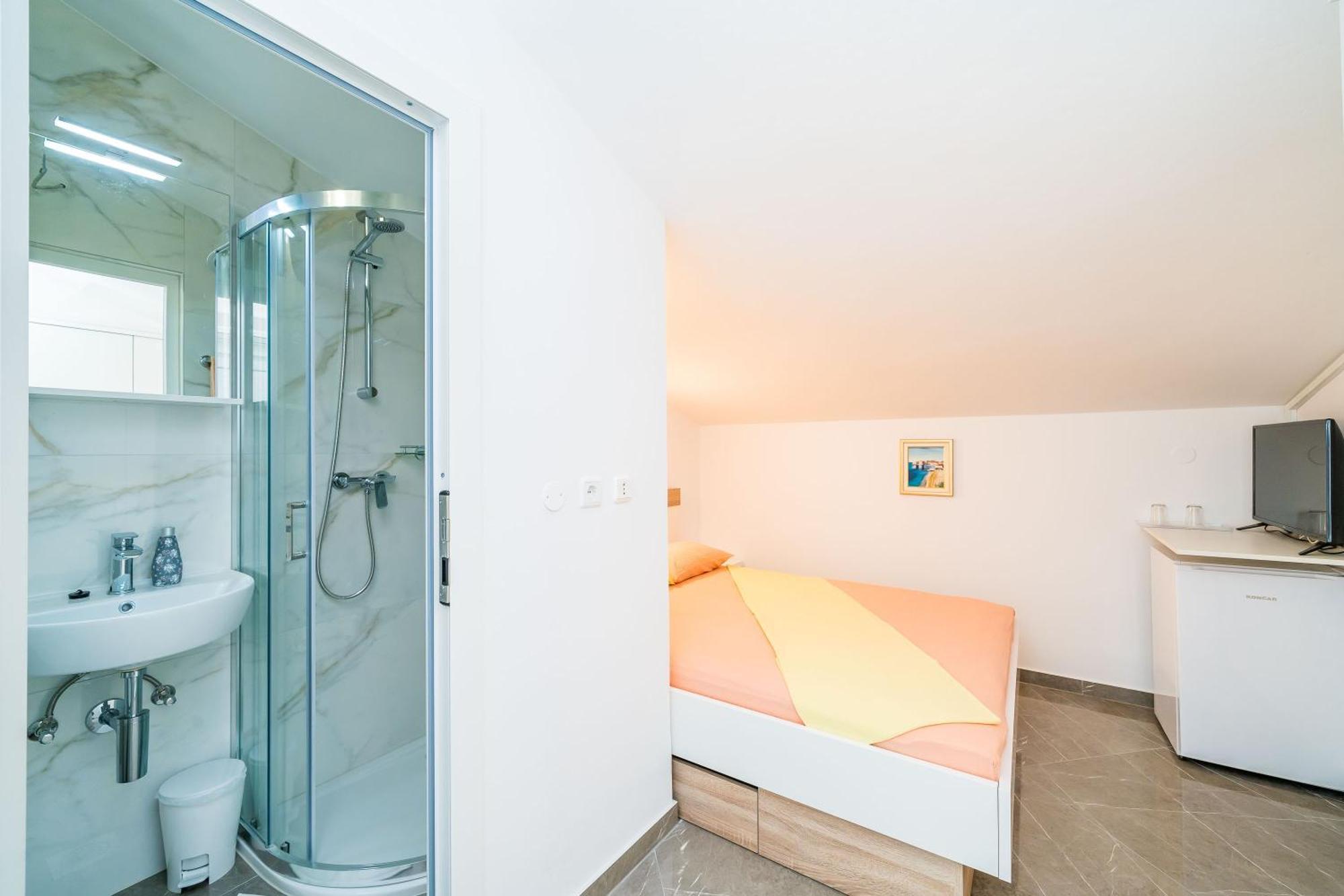 Rooms & Apartments Barisic 믈리니 객실 사진