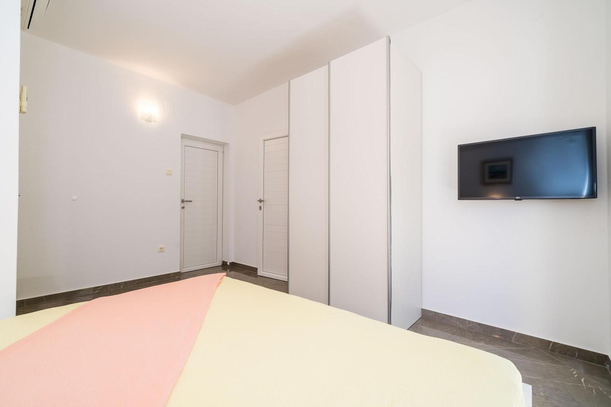 Rooms & Apartments Barisic 믈리니 객실 사진